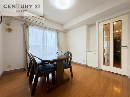 ���r���O�@�傫�ȑ����炽���Ղ�̗z���������閾�邢�_�C�j���O�B�J�����̂����ԂŉƑ��c���̂��났�̎��Ԃ��߂����܂��I