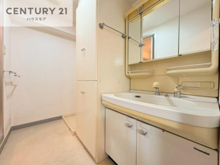 ���ʑ�E���ʏ��@���ʏ��ɂ͎��[�X�y�[�X����I�^�I�����܂̃X�g�b�N���̎��[�ɂ��֗��I
���ʑ���肪��������ƕЕt�������C�����悭���g�����������܂��ˁI