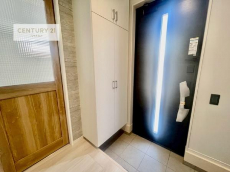 ���ց@�V���[�Y�{�b�N�X�t���Ȃ̂ŁA���ւ��Еt�����|�������₷���ł��I
�X�b�L���������ւŌ˂��J�����u�ԁA�������̂���S�n������Ԃ��o�}���Ă���܂��B
