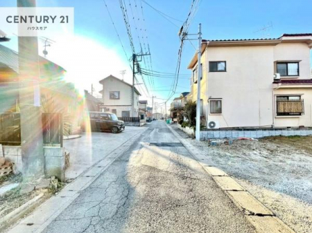 ���̑����n�@�O�ʓ��H��4���I�z����ǍD�ȗ��n�ł��B
�Ԍɓ��ꂪ���ȕ������S�ł��ˁB