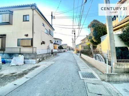 ���̑����n�@�O�ʓ��H��4���I�z����ǍD�ȗ��n�ł��B
�Ԍɓ��ꂪ���ȕ������S�ł��ˁB