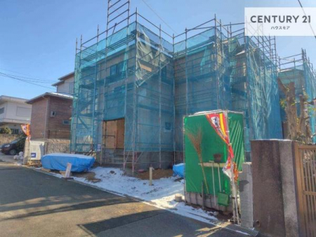 ���̑����n�@�O�ʓ��H��6���I�z����ǍD�ȗ��n�ł��B
�Ԍɓ��ꂪ���ȕ������S�ł��ˁB