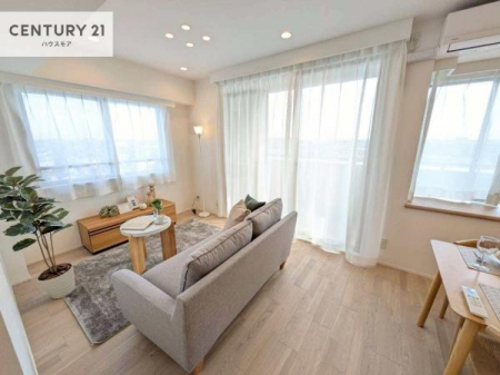 ���r���O�@�傫�ȑ����炽���Ղ�̗z���������閾�邢���r���O�B�J�����̂��郊�r���O�ŉƑ��c���̂��났�̎��Ԃ��߂����܂��I