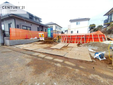 ���ԏ�@���ԃX�y�[�X��2�䕪����܂��I�Z�J���h�J�[�͂������A�o�C�N�⎩�]�ԂȂǂ��u���ꏊ�ɍ���܂���B