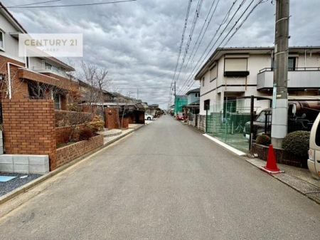 ���̑����n�@�O�ʓ��H��6���I�z����ǍD�ȗ��n�ł��B
�Ԍɓ��ꂪ���ȕ������S�ł��ˁB