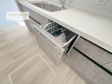 �L�b�`���@�H��@�t���̃L�b�`���ł��I�Z���������r��h�~�Ƃ��đ�ϊ��􂷂�֗��Ȏd�l�ł��I�r���g�C���Ȃ̂ŃL�b�`���̏ꏊ����炸�����X�y�[�X���L���g�����Ƃ��o���܂��I