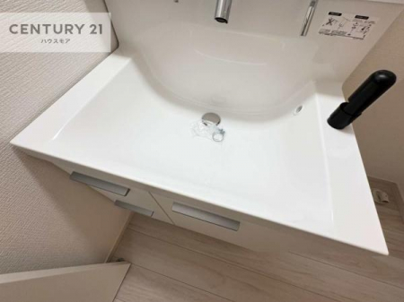 ���ʑ�E���ʏ��@�[�����ʑ�{�E���́A�������˂ɂ����̂ł�����ꂪ�y�X�I���������ۂĂ܂��I
�L���C�Ȑ��ʏ��Ŏ��������̃��`�x�[�V�������オ��܂��ˁI