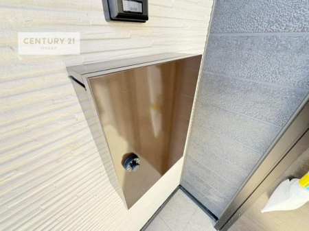 ���̑����n�@�X�փ|�X�g�t���ŕs�ݎ��ł��ו����󂯎��ĂƂ��Ă��֗��I
�Ƃɂ��Ȃ��Ⴂ���Ȃ��X�g���X����I�Ĕz�B�̎�Ԃ��Ȃ��܂��I