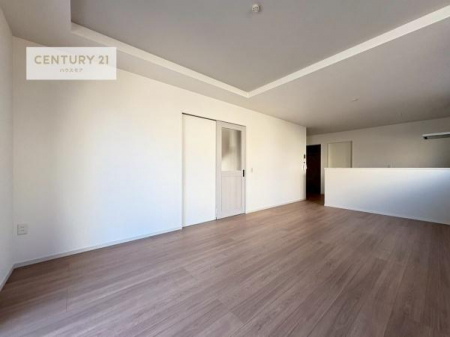 ���r���O�@�S�n�ǂ����r���O�͉Ƒ������R�ƏW�܂�܂��B�Ƒ��c�R�̎��Ԃ����������ł��B���Ƒ��ƁA����w�[���������Ԃ��߂��������ł��ˁB