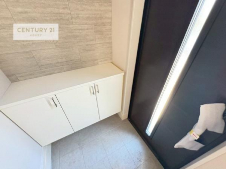 ���ց@�V���[�Y�{�b�N�X�t���Ȃ̂ŁA���ւ��Еt�����|�������₷���ł��I
�X�b�L���������ւŌ˂��J�����u�ԁA�������̂���S�n������Ԃ��o�}���Ă���܂��B