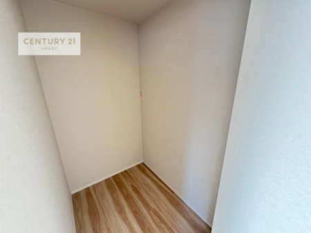 ���[�@�E�H�[�N�C���N���[�[�b�g�t���ł��B��������̂��m���Ȃǂ����[���Ă��������ł��ˁI���ɂ���@�������ȂǋG�ߕ��̑傫�ȉƓd�����[�ł��܂��I