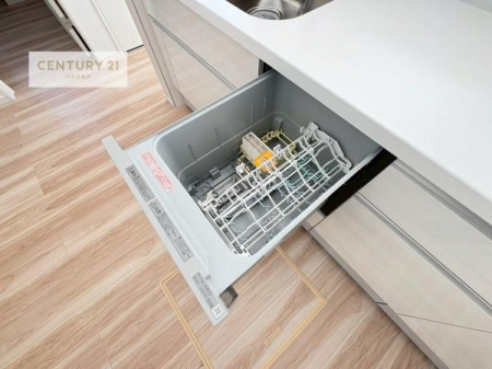 �L�b�`���@�H��@�t���̃L�b�`���ł��I�Z���������r��h�~�Ƃ��đ�ϊ��􂷂�֗��Ȏd�l�ł��I�r���g�C���Ȃ̂ŃL�b�`���̏ꏊ����炸�����X�y�[�X���L���g�����Ƃ��o���܂��I