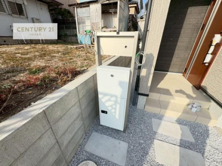 ���̑����n�@��z�{�b�N�X�t���Ȃ̂ŗ��炪�������Ƒ����Ĕz�B�̎�Ԃ��Ȃ����ו����󂯎��ĕ֗��ł��I