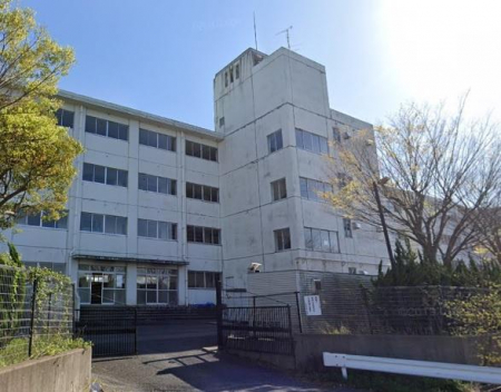 ���ӊ��@-