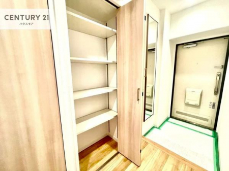 ���ց@�V���[�Y�{�b�N�X�t���Ȃ̂ŁA���ւ��Еt�����|�������₷���ł��I
�X�b�L���������ւŌ˂��J�����u�ԁA�������̂���S�n������Ԃ��o�}���Ă���܂��B