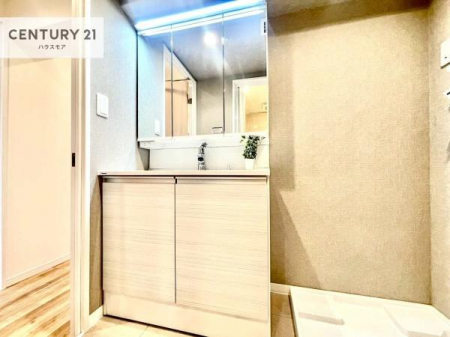 ���ʑ�E���ʏ��@�O�ʋ��d�l�̐��ʏ��́A�g�����Ȃ݂����₷������I���͎��[�ɂȂ��Ă��܂��B�h���C���[�₨���ϓ����Еt������̂Ő��ʑ������X�b�L���ƌ����邱�Ƃ��o���܂��I