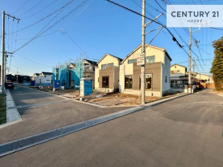 ���̑����n�@�O�ʓ��H5���I�z����ǍD�ȗ��n�ł��B
�Ԍɓ��ꂪ���ȕ������S�ł��ˁB