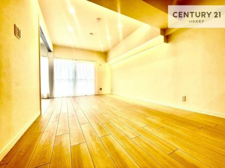 ���r���O�@�傫�ȑ����炽���Ղ�̗z���������閾�邢���r���O�B�J�����̂��郊�r���O�ŉƑ��c���̂��났�̎��Ԃ��߂����܂��I