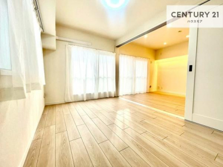 �Q���@�o���R�j�[�ɖʂ��Ă���m���ł��B���邭�����肪����A���C����������ł��܂��I���N���āA�O�ɏo�Ĕw�L�т����[�ċz�����ǂ������}������邱�Ƃ��ł��܂��B