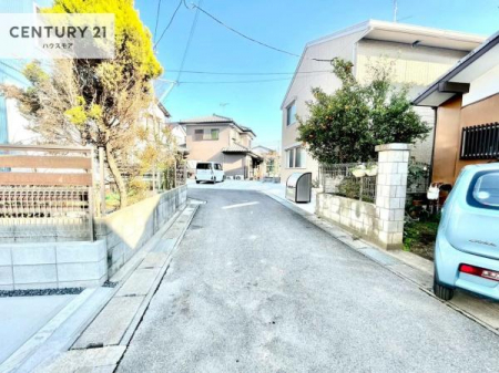 ���̑����n�@�O�ʓ��H�͓쑤��4���A�z������ǍD�Ȗ��邢���n�ł��B
���ӊ������킹�Ă��ē��������܂��̂ŁA���Ќ��n�ɂĂ��m�F���������B