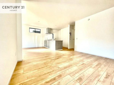 ���r���O�@�S�n�ǂ��_�C�j���O�͉Ƒ������R�ƏW�܂�܂��B�Ƒ��c�R�̎��Ԃ����������ł��B���Ƒ��ƁA����w�[���������Ԃ��߂��������ł��ˁB