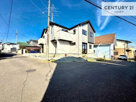 ���̑����n�@�O�ʓ��H��4.5���I�z����ǍD�ȗ��n�ł��B
�Ԍɓ��ꂪ���ȕ������S�ł��ˁB