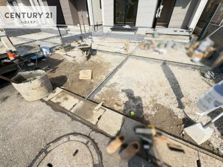 ���ԏ�@���ԃX�y�[�X��2�䕪����܂��I�Z�J���h�J�[�͂������A�o�C�N�⎩�]�ԂȂǂ��u���ꏊ�ɍ���܂���B