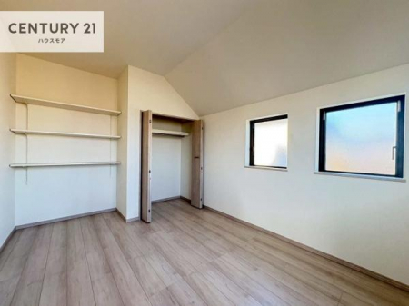 �m���@���[�X�y�[�X�����Ă��܂��I�������X�b�L�����ڂ��鎖���ł��܂��ˁB
�Ƌ��I�΂Ȃ��V���v���ȃf�U�C���ׁ̈A�Ƌ��I�΂����C�ɓ���̋�ԍ�肪�ł������ł��ˁB