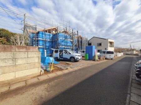 ���̑����n�@�O�ʓ��H��4���I�z����ǍD�ȗ��n�ł��B
�Ԍɓ��ꂪ���ȕ������S�ł��ˁB