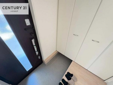 ���ց@�V���[�Y�{�b�N�X�t���Ȃ̂ŁA���ւ��Еt�����|�������₷���ł��I
�X�b�L���������ւŌ˂��J�����u�ԁA�������̂���S�n������Ԃ��o�}���Ă���܂��B