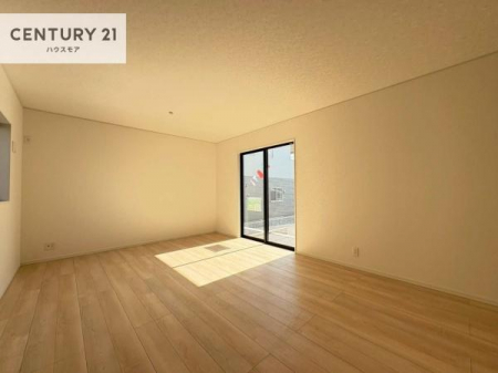 ���r���O�@�D�����z���܂肪���r���O����ł���ċ��S�n�̗ǂ���Ԃ����o���Ă���܂��I
���났�̎��Ԃ��߂����܂��I