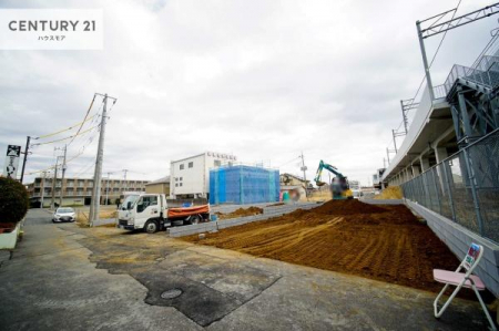 ���̑����n�@�O�ʓ��H4���I�z����ǍD�ȗ��n�ł��B
�Ԍɓ��ꂪ���ȕ������S�ł��ˁB