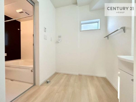 ���ʑ�E���ʏ��@�����t���̖��邢���ʎ��ł��I���C�������ɓ���ւ����ł��Đ����ɕۂ��Ƃ��ł��܂��I���R�����������ނ̂ł����ς̎d�オ����ǂ��Ȃ�܂��ˁI