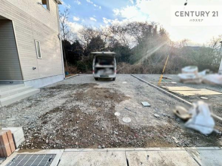 ���ԏ�@���ԃX�y�[�X��2�䕪����܂��I�Z�J���h�J�[�͂������A�o�C�N�⎩�]�ԂȂǂ��u���ꏊ�ɍ���܂���B