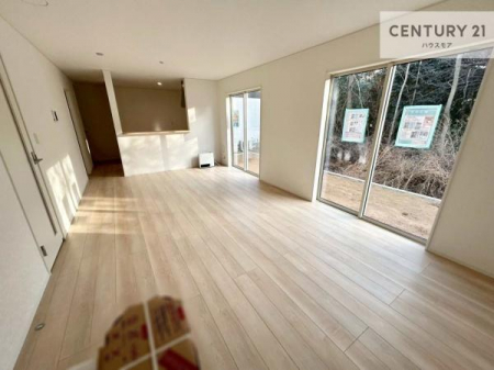 ���r���O�@�S�n�ǂ����r���O�͉Ƒ������R�ƏW�܂�܂��B�Ƒ��c�R�̎��Ԃ����������ł��B���Ƒ��ƁA����w�[���������Ԃ��߂��������ł��ˁB