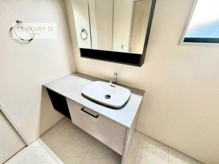 ���ʑ�E���ʏ��@�O�ʋ��d�l�̐��ʏ��́A�g�����Ȃ݂����₷������I���͎��[�ɂȂ��Ă��܂��B�h���C���[�₨���ϓ����Еt������̂Ő��ʑ������X�b�L���ƌ����邱�Ƃ��o���܂��I