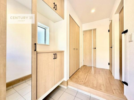 ���ց@���ċA���Ă��Ă��A�������܁I�����������Ȃ�A�D�����}������Ă�����ԂɂȂ��Ă��܂��B
���邭��������錺�ւł��I