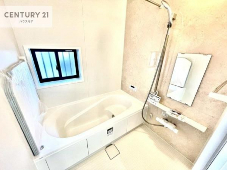 �����@������Ƃ����������̂���o�X���[���I���K�ȃo�X�^�C��������܂��I
1���̔�����������Ɩ����Ă����f�G�ȃ����N�[�[�V������ԂɂȂ肻���ł��ˁB�y���n�̔���J�Ò��z