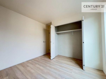 �m���@���[�X�y�[�X�����Ă��܂��I�������X�b�L�����ڂ��鎖���ł��܂��ˁB
�Ƌ��I�΂Ȃ��V���v���ȃf�U�C���ׁ̈A�Ƌ��I�΂����C�ɓ���̋�ԍ�肪�ł������ł��ˁB