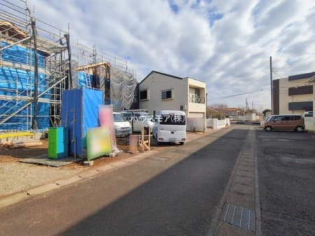 ���̑����n�@�O�ʓ��H��4���I�z����ǍD�ȗ��n�ł��B
�Ԍɓ��ꂪ���ȕ������S�ł��ˁB