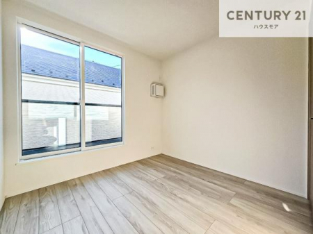 �����\�z�}(����)�@�傫�ȑ�����o���R�j�[�֏o����\�ȗm���B�J����������A�S�n�悭�߂����܂��B(���d�l)