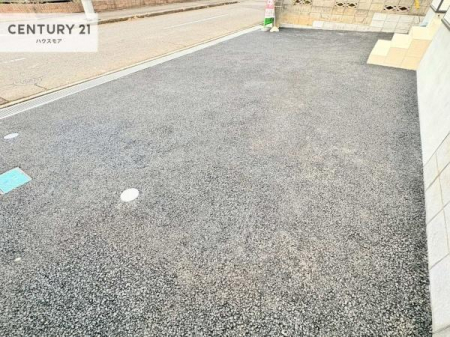 ���ԏ�@���ԃX�y�[�X��2�䕪����܂��I�Z�J���h�J�[�͂������A�o�C�N�⎩�]�ԂȂǂ��u���ꏊ�ɍ���܂���B