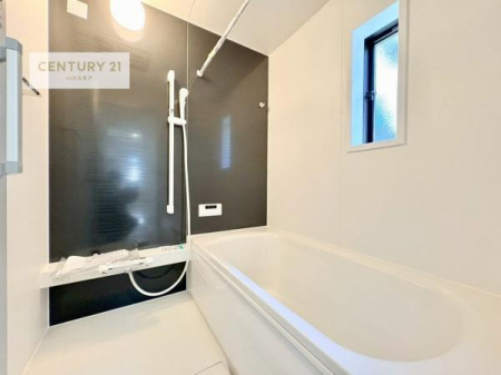 �����@������Ƃ����������̂���o�X���[���I���K�ȃo�X�^�C��������܂��I
1���̔�����������Ɩ����Ă����f�G�ȃ����N�[�[�V������ԂɂȂ肻���ł��ˁB