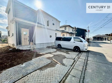 ���ԏ�@���ԃX�y�[�X��3�䕪����܂��I�Z�J���h�J�[�͂������A�o�C�N�⎩�]�ԂȂǂ��u���ꏊ�ɍ���܂���B