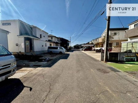 ���̑����n�@�O�ʓ��H��6���I�z����ǍD�ȗ��n�ł��B
�Ԍɓ��ꂪ���ȕ������S�ł��ˁB