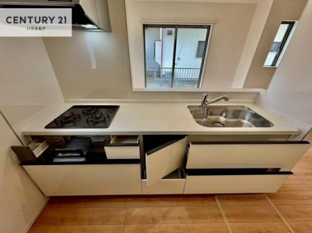 �L�b�`���@���[�X�y�[�X���L�x�ŁA�����X�y�[�X���X�b�L���ƕЕt���Ђ�`�����p�ł��܂��I
���K�ɍ�Ƃ��ł��܂��I�����̗���������܂��I