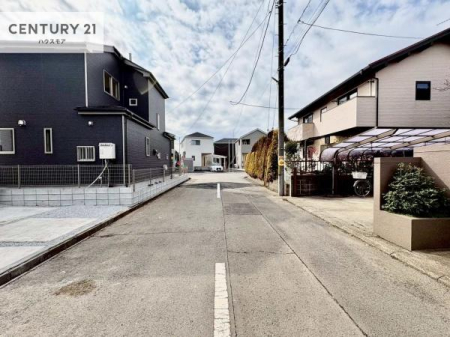 ���̑����n�@�O�ʓ��H��6���I�z����ǍD�ȗ��n�ł��B
�Ԍɓ��ꂪ���ȕ������S�ł��ˁB