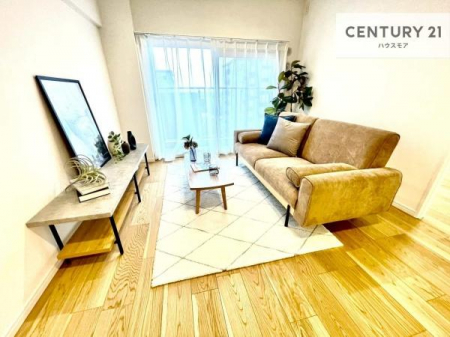 ���r���O�@�D�����z���܂肪���r���O����ł���ċ��S�n�̗ǂ���Ԃ����o���Ă���܂��I
���났�̎��Ԃ��߂����܂��I