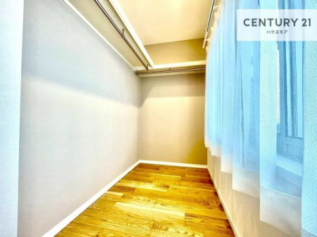 ���[�@���̂���L�X�Ƃ���WIC�������B�̌��ƒʕ����m�ۂ���Ă��邽�ߎ��C��������ɂ����A��؂Ȉߗނ�G�ߕ������S���Ď��[�ł�����K�ȋ�Ԃł��B