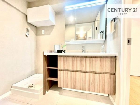 ���ʑ�E���ʏ��@�O�ʋ��d�l�̐��ʏ��́A�g�����Ȃ݂����₷������I���͎��[�ɂȂ��Ă��܂��B�h���C���[�₨���ϓ����Еt������̂Ő��ʑ������X�b�L���ƌ����邱�Ƃ��o���܂��I����p���������ň��S�ł��ˁI